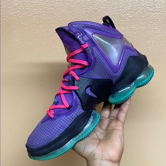 Nike LeBron 19 “DJ Bron Wild Berry Hyper Pink Teal” - Picture 9 of 17